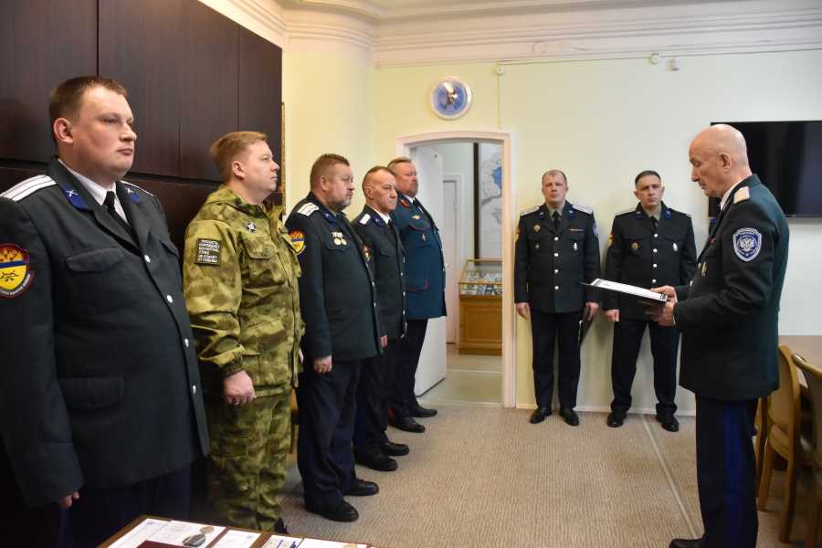 Выпускники АГиКС поделились своим мнением об обучении в Академии